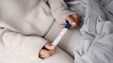 Nguyên nhân gây thử que 2 vạch xét nghiệm máu không có thai