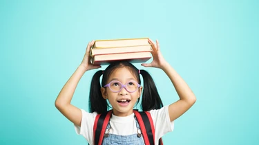 Trẻ tăng động có đi học được không? Phương pháp hỗ trợ trẻ học tập