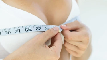 Uống gì để tăng vòng 1? Gợi ý đồ uống cải thiện vòng 1 an toàn