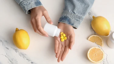 Uống vitamin C bao lâu thì dừng để an toàn và hiệu quả?