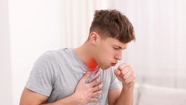 Viêm amidan có ho không? Phân biệt ho do viêm amidan và viêm họng