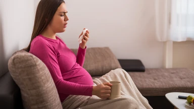 Bà bầu 8 tháng bị cảm cúm uống thuốc gì và những điều cần lưu ý?