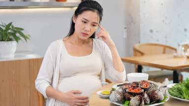 Bầu ăn sò huyết được không? Cách ăn an toàn mẹ bầu nên biết