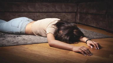 Ngất xỉu: Triệu chứng, nguyên nhân, cách điều trị và phòng ngừa