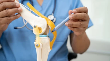Các giai đoạn thoái hóa khớp gối: Dấu hiệu và cách điều trị