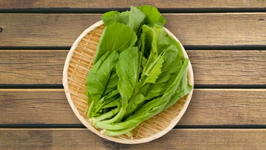 Cách đào thải axit uric bằng rau cải bẹ xanh