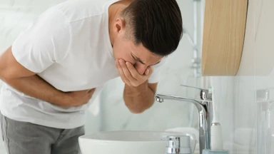 Cách giải rượu khi nôn hiệu quả mà bạn nên biết