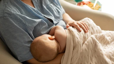 Dấu hiệu có thai tuần đầu khi đang cho con bú là gì?