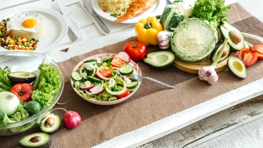 Chế độ ăn uống chống viêm: Nguyên tắc xây dựng thực đơn hỗ trợ sức khỏe mỗi ngày