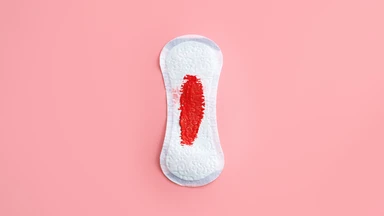 Chưa hết sản dịch lại ra máu tươi: Dấu hiệu nào cần cảnh giác? 