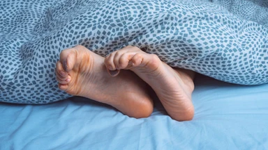 Chuột rút ngón chân là thiếu chất gì? Nguyên nhân và cách cải thiện