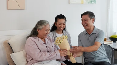 Đi thăm bệnh nên mua gì để thể hiện sự quan tâm tinh tế?