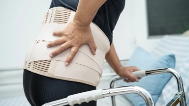 Gãy xương sống: Dấu hiệu, nguyên nhân và phương pháp điều trị