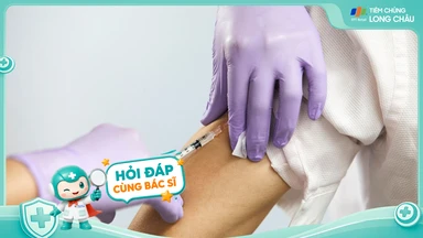 Có thể tiêm vắc xin cúm cùng lúc với vắc xin khác không?