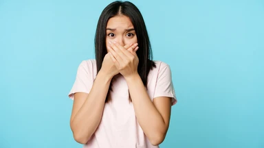 Hơi thở có mùi hôi là bệnh gì? Dấu hiệu cảnh báo sức khỏe cần biết