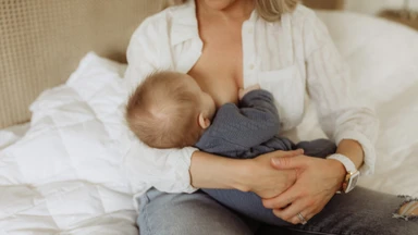Cách cho bé bú đúng: Hướng dẫn chi tiết cho mẹ