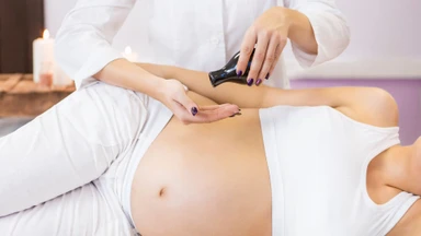 Mẹ bầu dùng dầu tràm được không? Một số lợi ích của dầu tràm đối với bà bầu