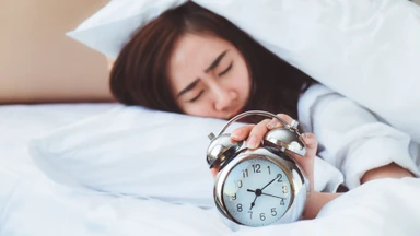 Ngủ nhiều có tác hại gì? 10 ảnh hưởng cần lưu ý