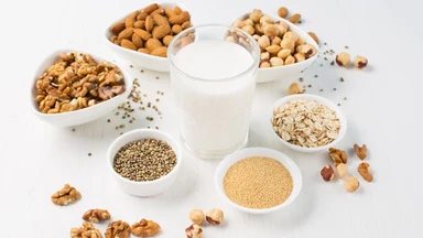 Người bị tuyến giáp nên uống sữa gì? Gợi ý lựa chọn phù hợp