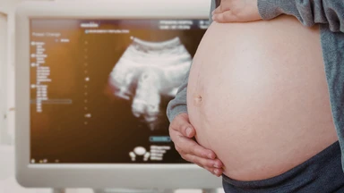 Nước ối ít phải làm sao? Mẹ bầu nên làm gì để bảo vệ thai nhi