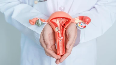 Phụ nữ bình thường có bao nhiêu trứng? Số lượng thay đổi thế nào theo tuổi?