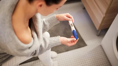 Quan hệ sau 8 ngày thử thai được chưa? Sau quan hệ bao lâu hormone hCG có thể được phát hiện?