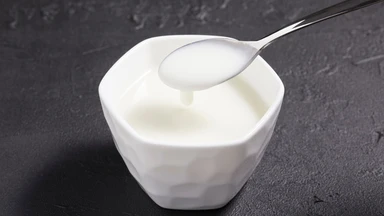Sữa chua không đường: Tác dụng với sức khỏe và lưu ý khi dùng