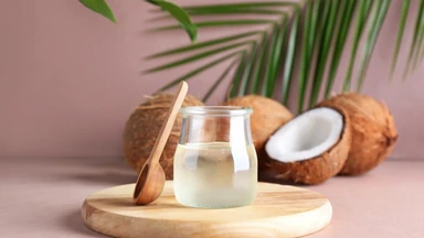 Súc miệng bằng dầu dừa: Lợi ích và những lưu ý quan trọng