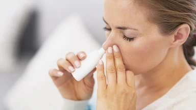 Tác hại của việc rửa mũi bằng nước muối và cách thực hiện an toàn