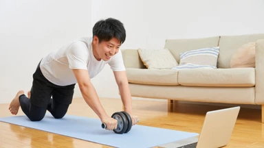 Tập với con lăn có tác dụng gì? Những lưu ý khi tập với con lăn