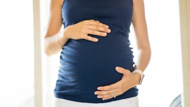 Thai máy yếu có nguy hiểm không? Nguyên nhân và cách xử trí