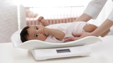Tiêm kháng thể đơn dòng RSV Beyfortus phụ thuộc vào cân nặng của trẻ