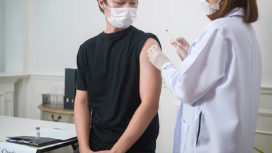 Tiêm phòng dại có gây mệt mỏi không?