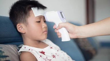 Trẻ bị sốc nhiệt điều hòa: Dấu hiệu nhận biết và cách chăm sóc đúng cách