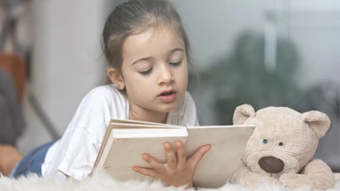 Trẻ tự kỷ biết đọc sớm có đáng lo ngại không? Khi nào cần được hỗ trợ?