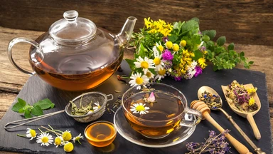 Uống trà thanh nhiệt nhiều có tốt không? Cách uống đúng cách