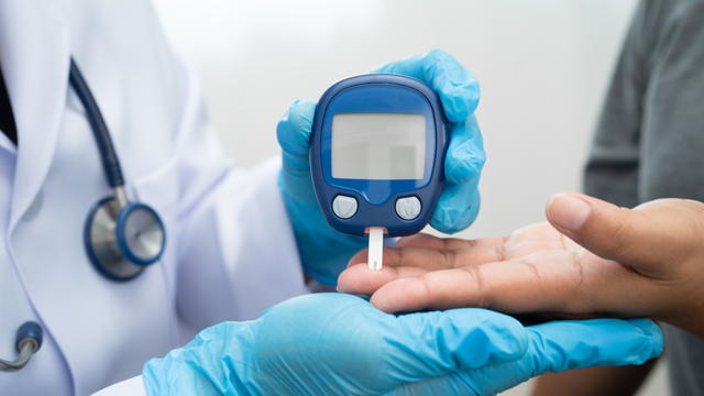 Đường huyết bao nhiêu là cao? Yếu tố khiến đường huyết dễ tăng cao