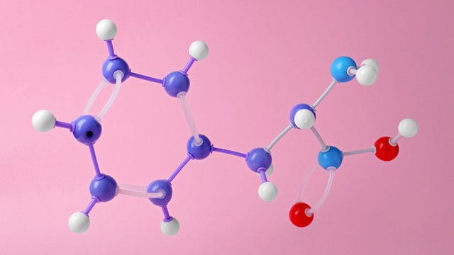 Phenylalanine là gì? Lợi ích, tác dụng và lưu ý quan trọng