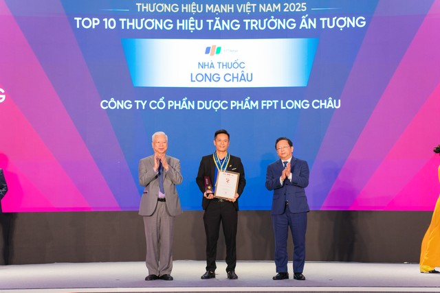 Long Châu lọt 'Top 10 thương hiệu tăng trưởng ấn tượng'
