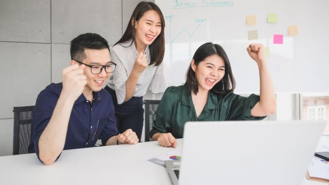 Ám thị tâm lý là gì? Cơ chế, phân loại và tác động đến sức khỏe tinh thần