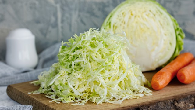 Ăn bắp cải có mất sữa không? Giải đáp chi tiết cho mẹ sau sinh