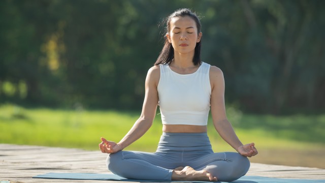 Bài tập yoga cho người bị rối loạn tiền đình dễ thực hiện tại nhà