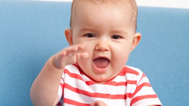 Bé 8 tháng chưa mọc răng có sao không? Nguyên nhân và cách xử lý hiệu quả
