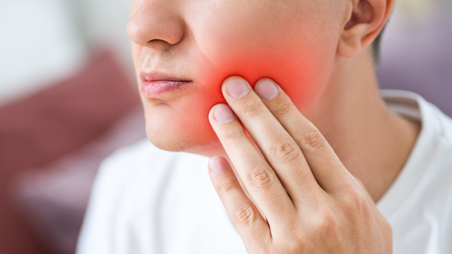 Áp xe nha chu là gì? Triệu chứng, nguyên nhân và cách điều trị