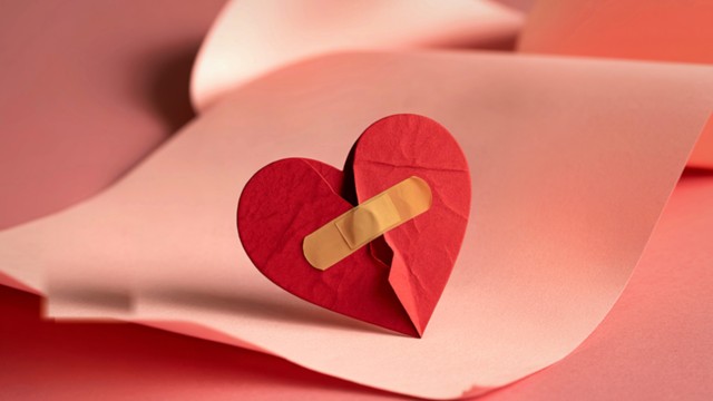 Hội chứng trái tim tan vỡ là gì? Nguyên nhân và cách phòng ngừa hiệu quả