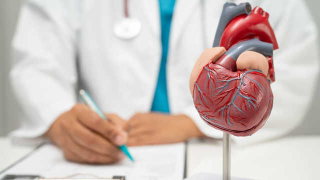 Suy tim độ 4 là gì? Nguyên nhân, triệu chứng và cách phòng ngừa