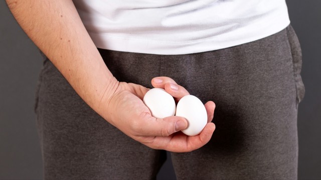 Tinh hoàn lạc chỗ là gì? Triệu chứng, nguyên nhân, phương pháp điều trị và phòng ngừa hiệu quả