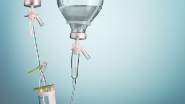 Bị ngộ độc thực phẩm có nên truyền nước hay không? 