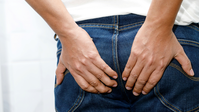 Bị nổi mề đay ở mông​ phải làm sao để giảm ngứa?