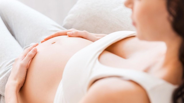 Bị viêm phụ khoa khi mang thai 3 tháng cuối có nguy hiểm không?